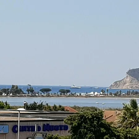 Sea View *